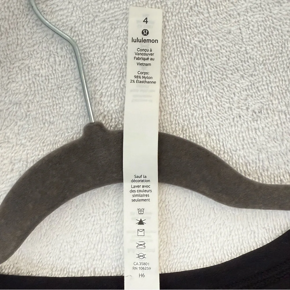 Lululemon To The‎ Point Long Sleeve Black Size 4
